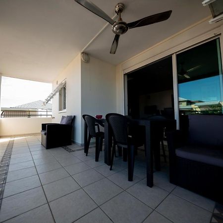 Eden Appartement, T2 49m2, 4 pers vue mer, piscine Saint-Gilles Les Bains Extérieur photo