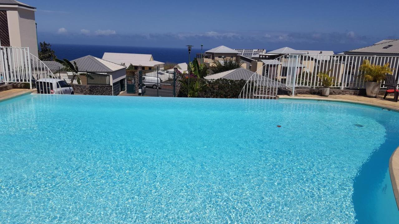 Eden Appartement, T2 49m2, 4 pers vue mer, piscine Saint-Gilles Les Bains Extérieur photo
